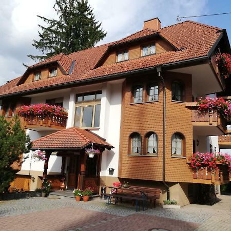 Gaestehaus Roessle Rötenbach エクステリア 写真