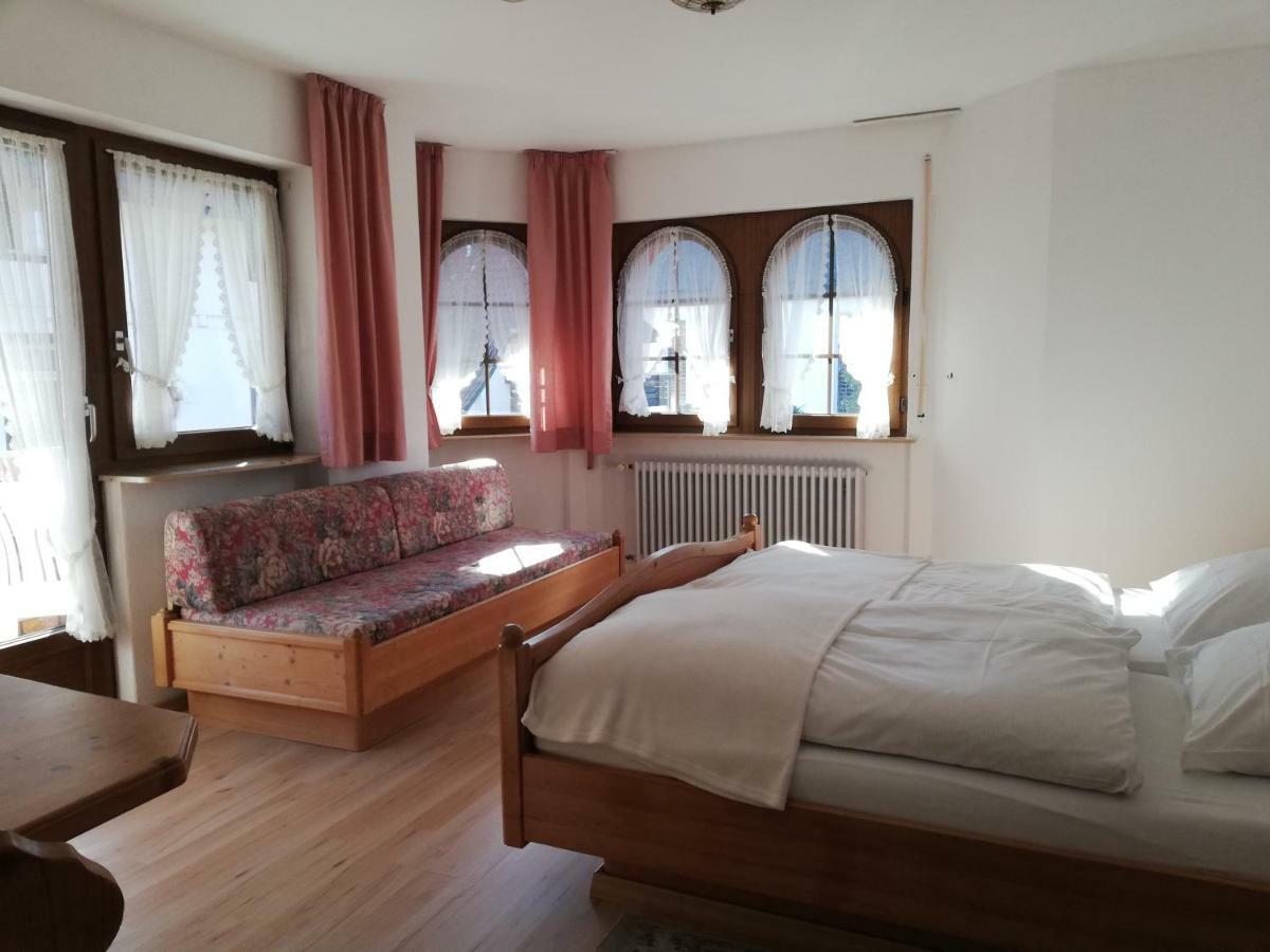 Gaestehaus Roessle Rötenbach エクステリア 写真