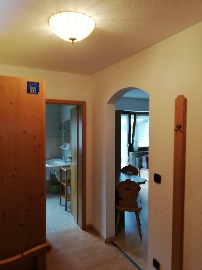 Gaestehaus Roessle Rötenbach エクステリア 写真